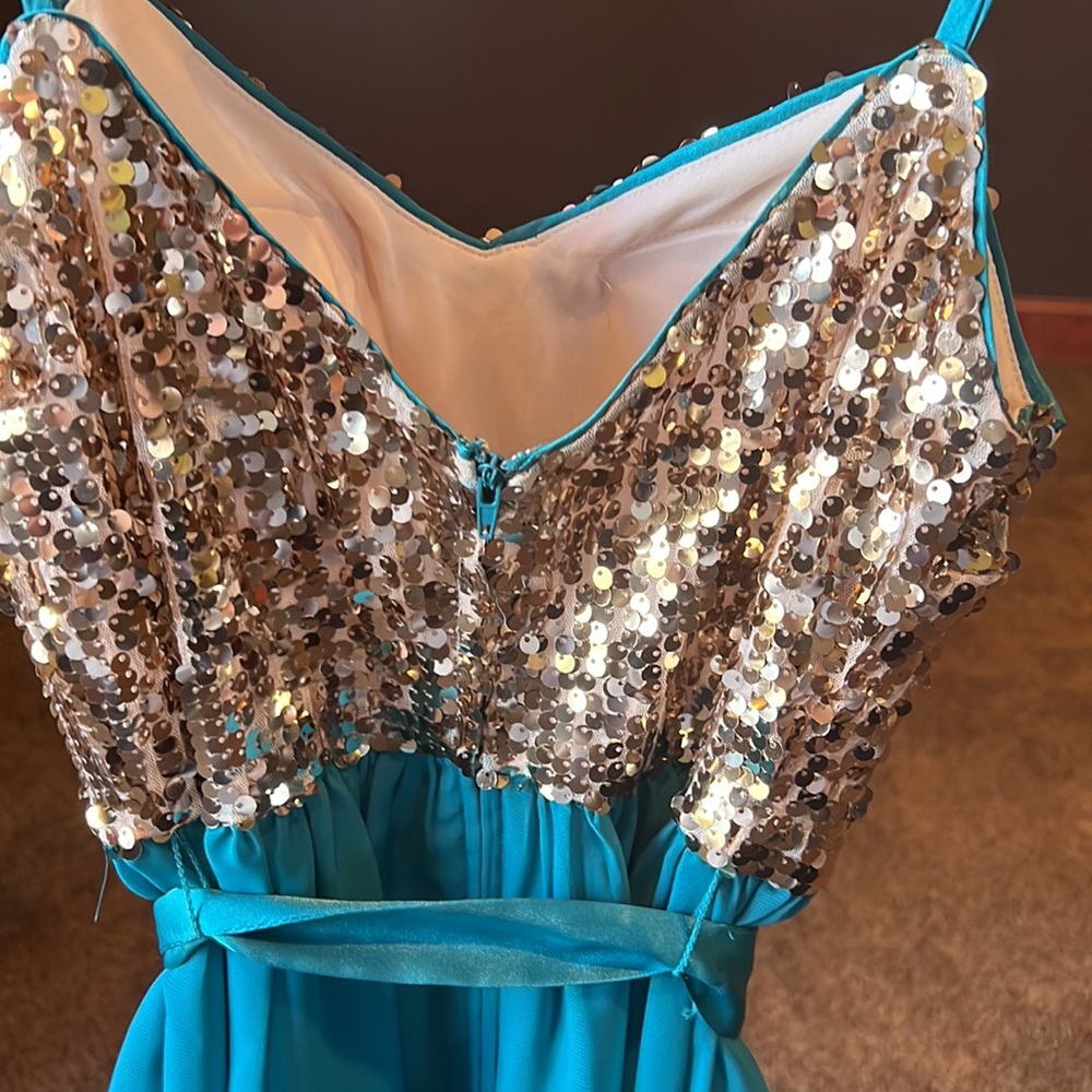 Adorable. HOCO. Graduation. Party. Summer. Fashionable. Flirty. Dress, sequins - Picture 3 of 5